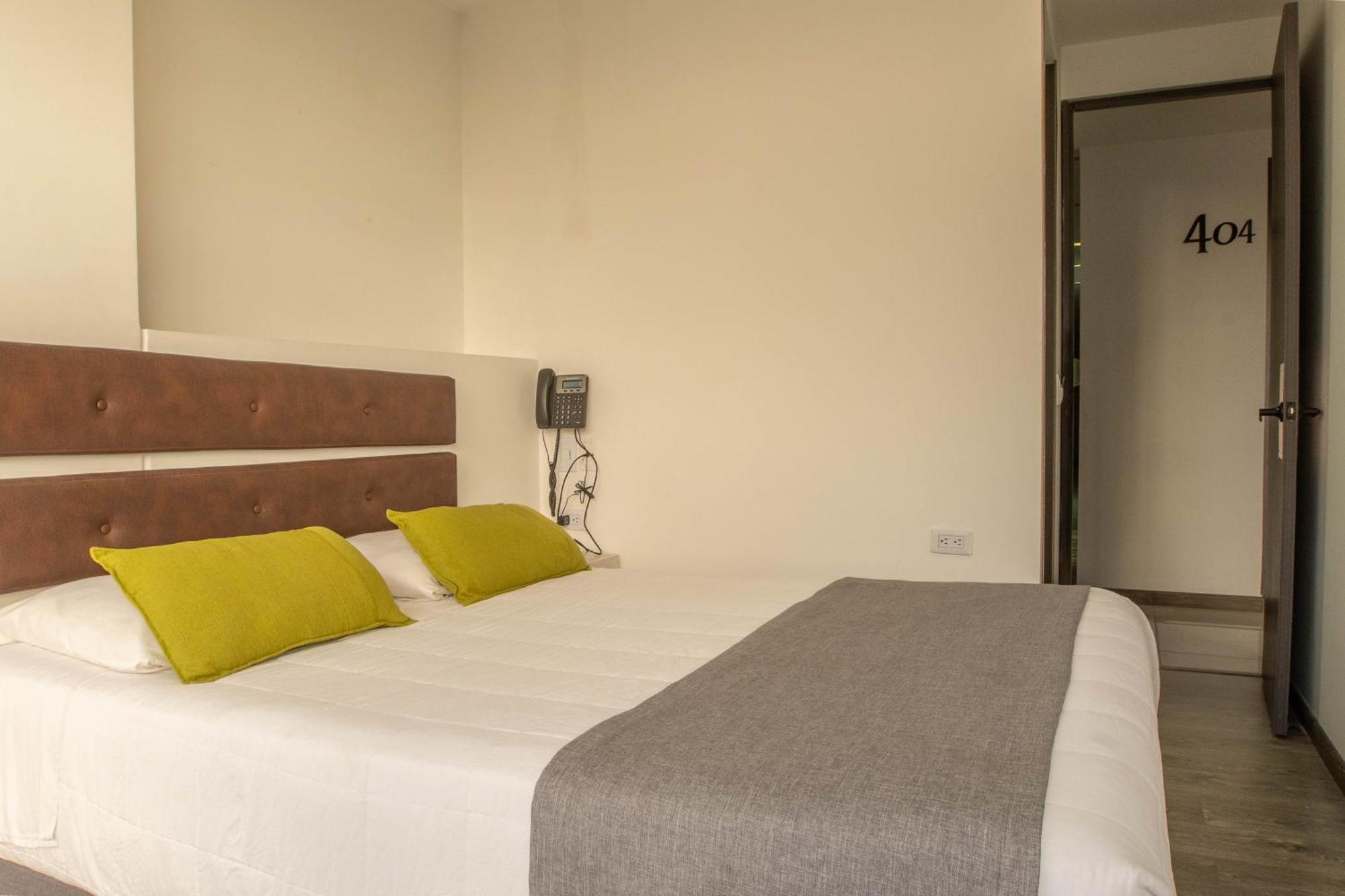 Hotel Wess Bogota Bagian luar foto