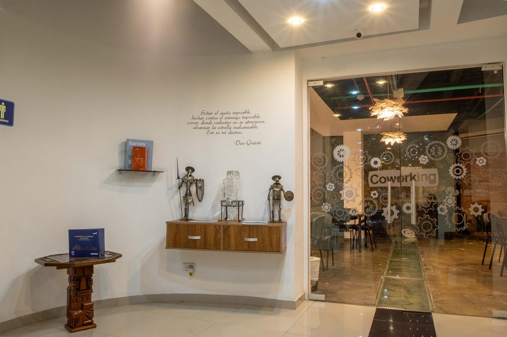 Hotel Wess Bogota Bagian luar foto